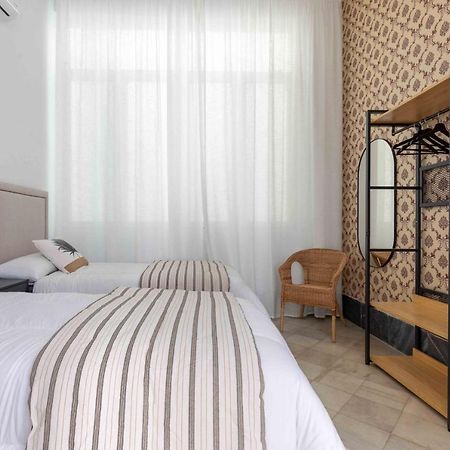 Апартаменты Living4Malaga Stylish Monroy Экстерьер фото